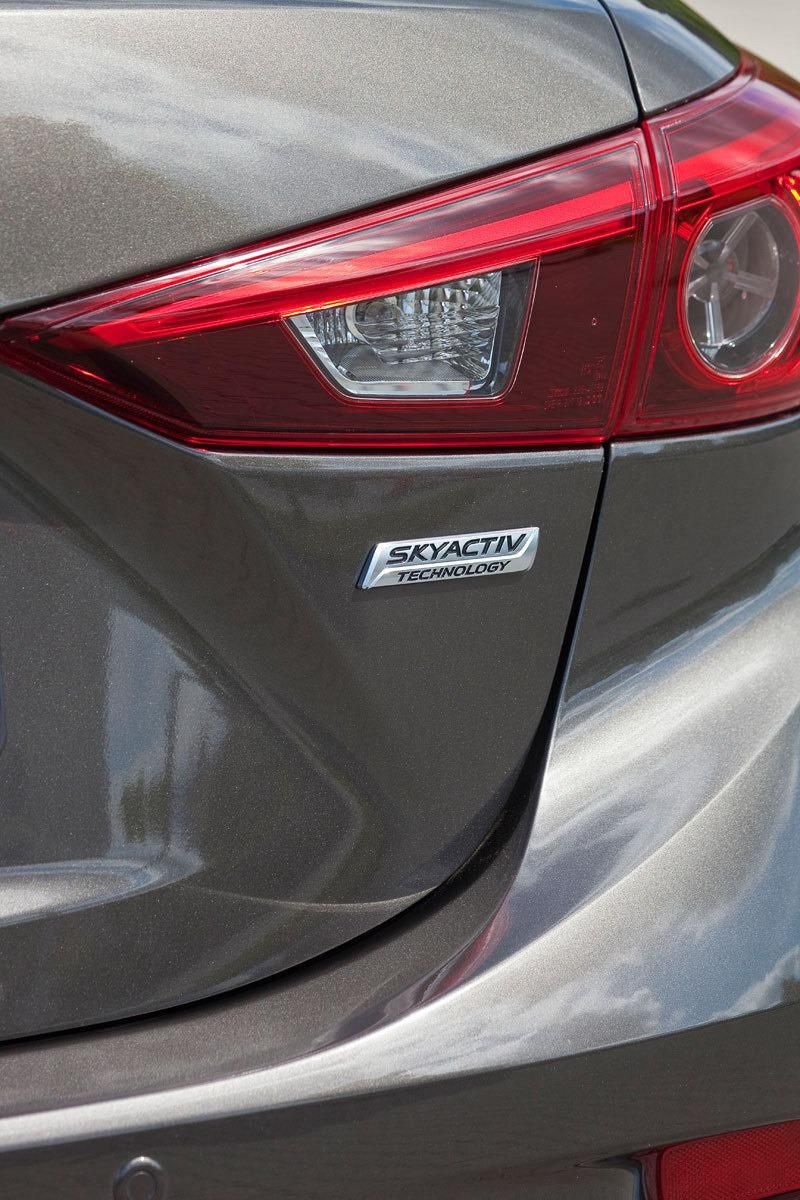 YEN MAZDA 3 SEDAN AYRINTILI RESM GALER