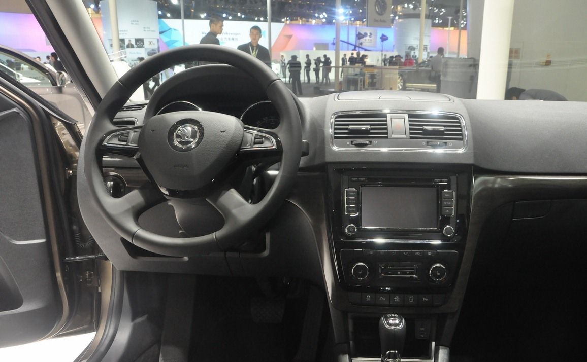 YEN SKODA YET L RESM GALERS