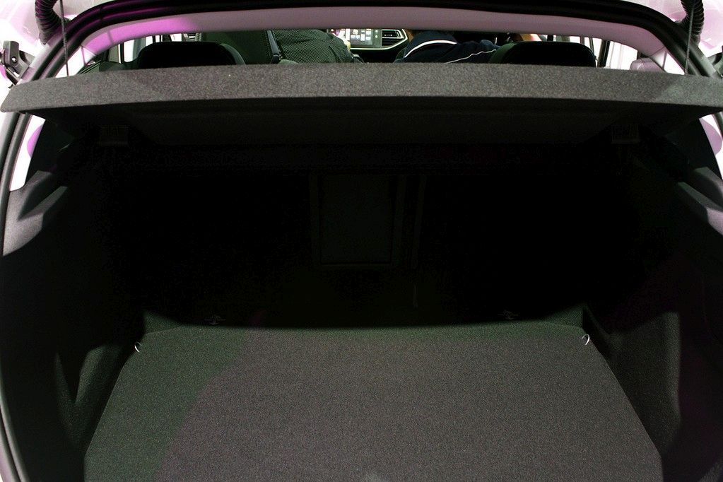 YEN PEUGEOT 308 FRANKFURT LANSMAN RESM GALERS