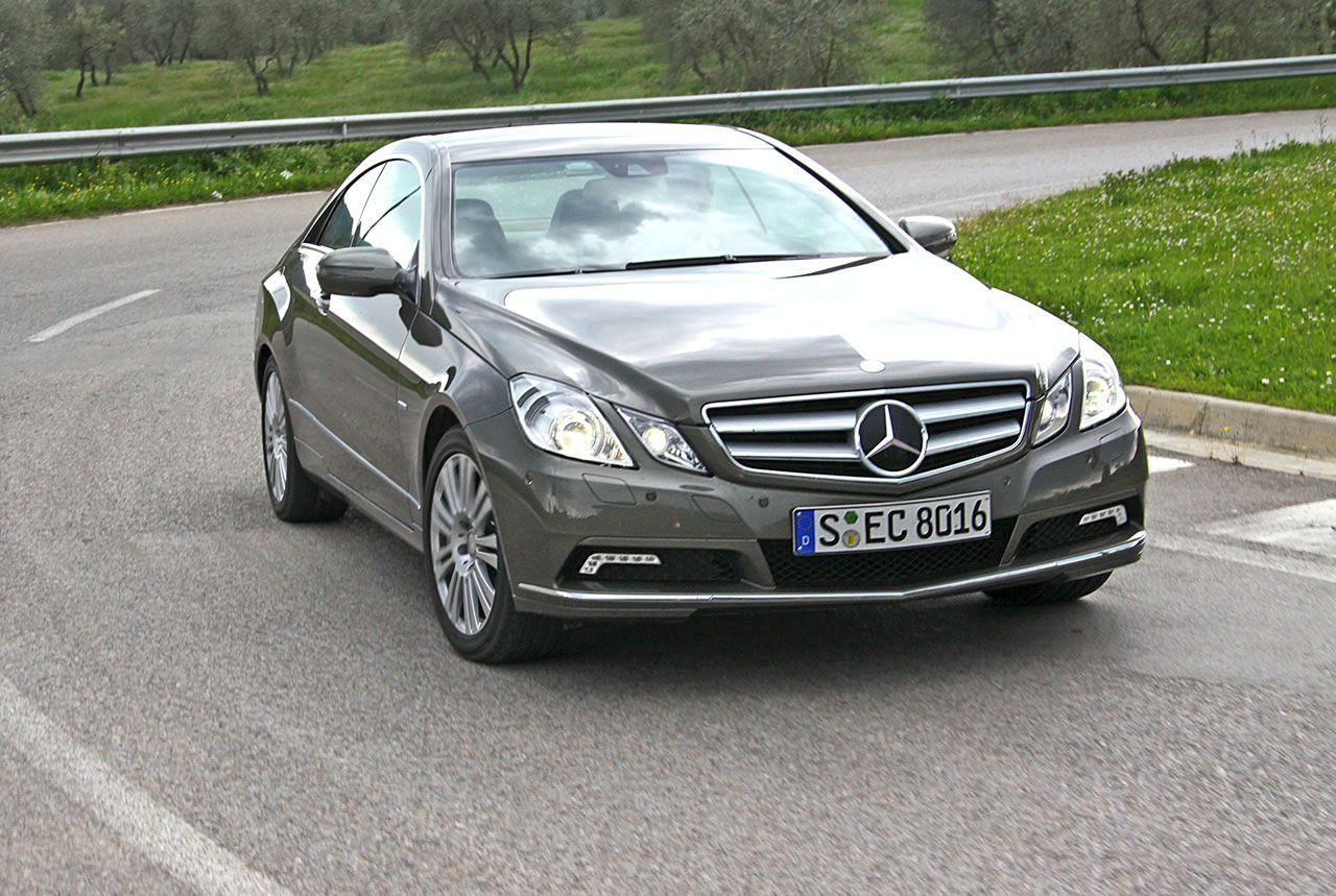 MERCEDES E COUPE (2010) GALER