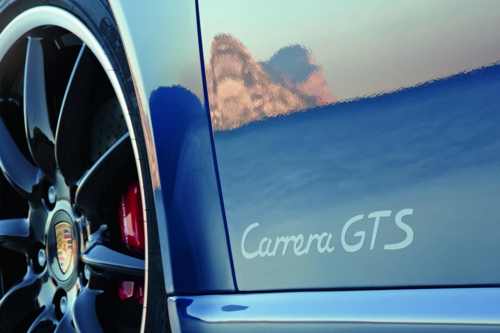 PORSCHE CARRERA GTS (2011) GALER