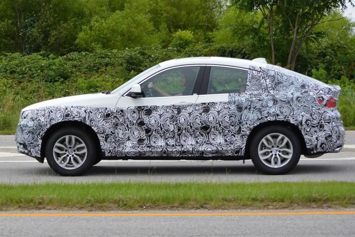 YEN BMW X4 RETM VERSYONU KAMUFLAJLI RESM GALERS