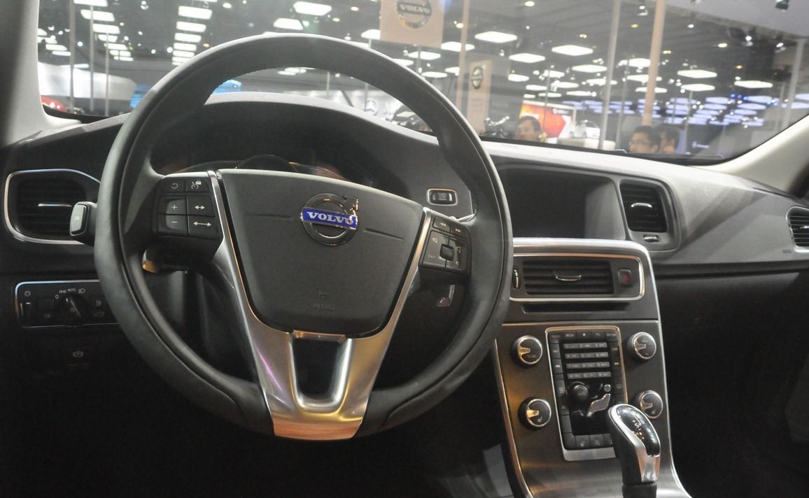 YEN 2014 VOLVO S60 L RESM GALERS