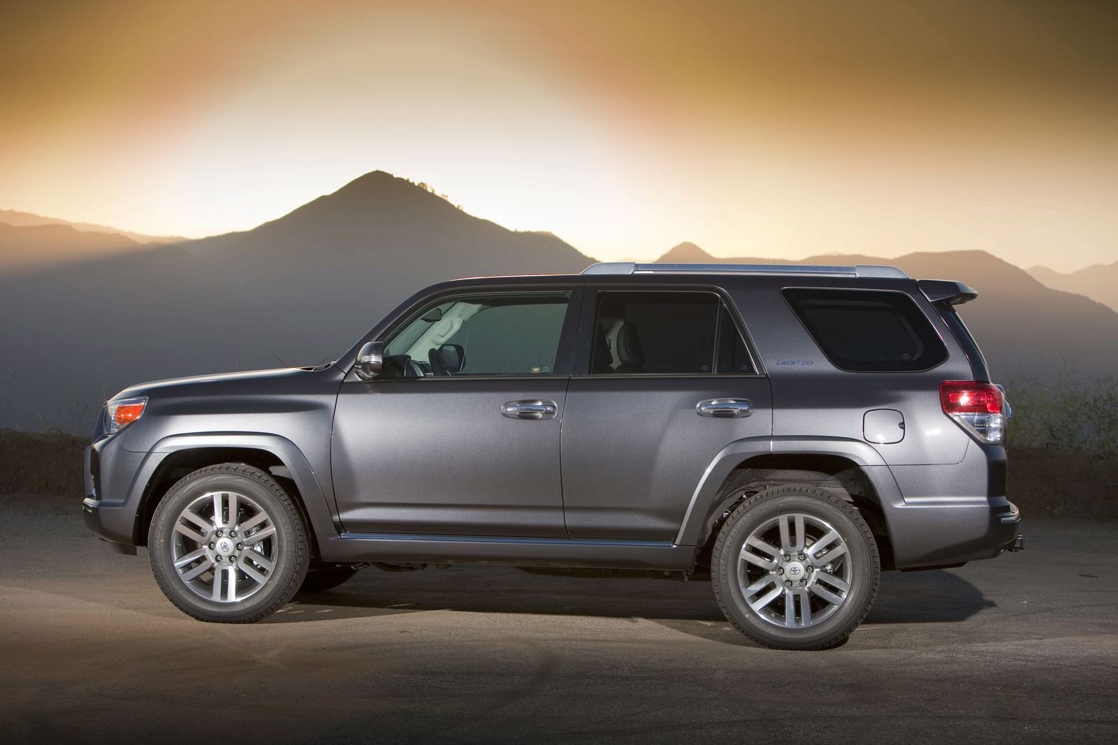 TOYOTA 4RUNNER (2010) GALER