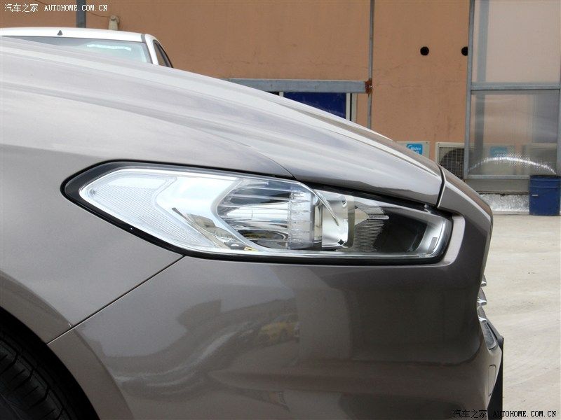 YEN (2014) FORD MONDEO N'DE SATITA RESM GALERS
