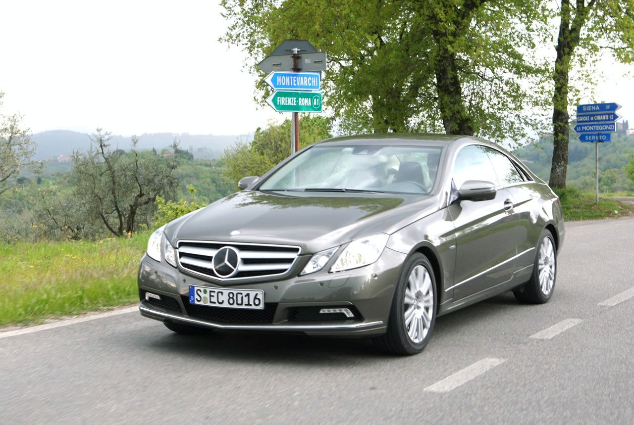 MERCEDES E COUPE (2010) GALER