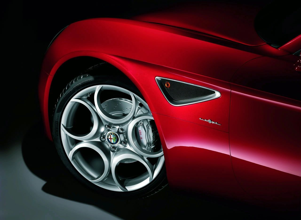 ALFA ROMEO 8C COMPETZONE GALER