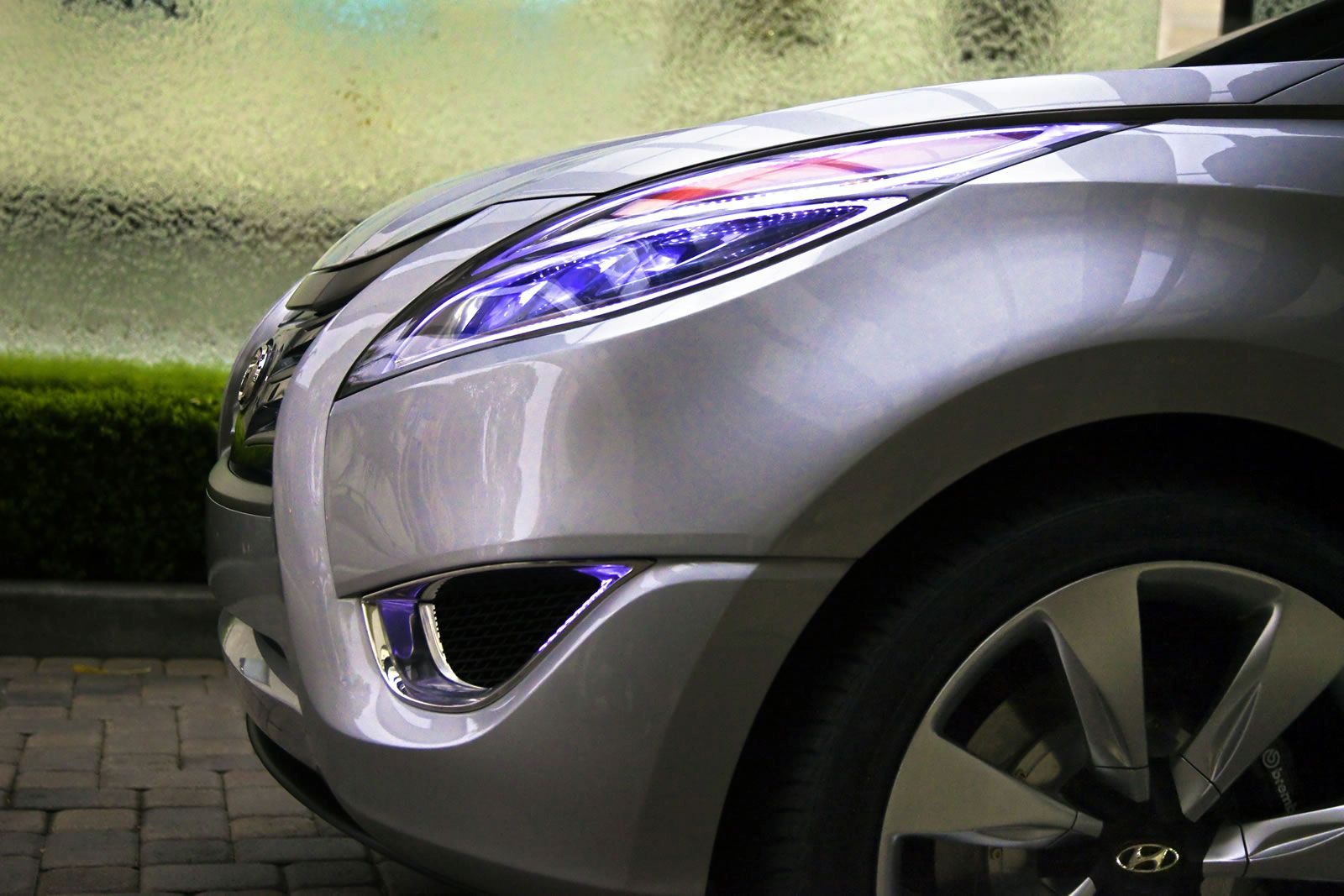 HYUNDA NUVS CONCEPT GALER