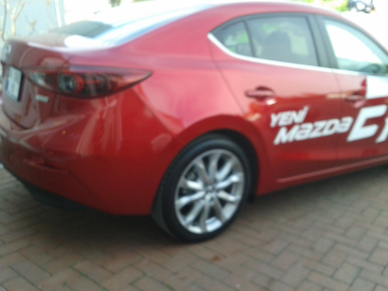 YEN NESL 2014 MAZDA 3 TRKYE'DE RESM GALERS