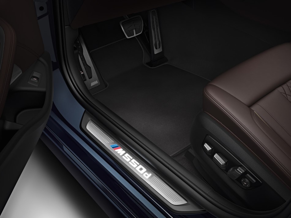 2018 BMW M550d xDrive resim galerisi