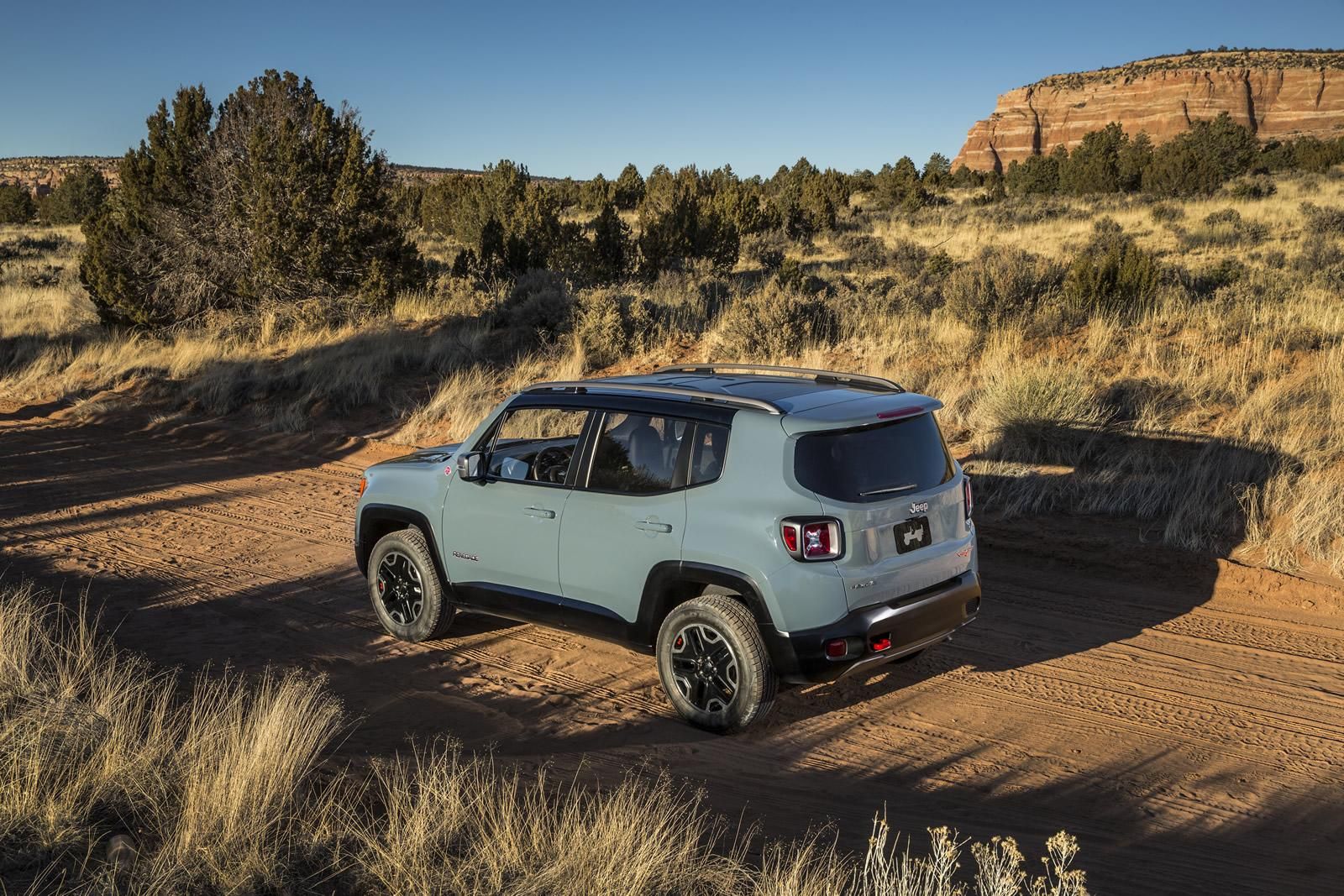 YEN JEEP RENEGADE TRALHAWK RESM GALERS