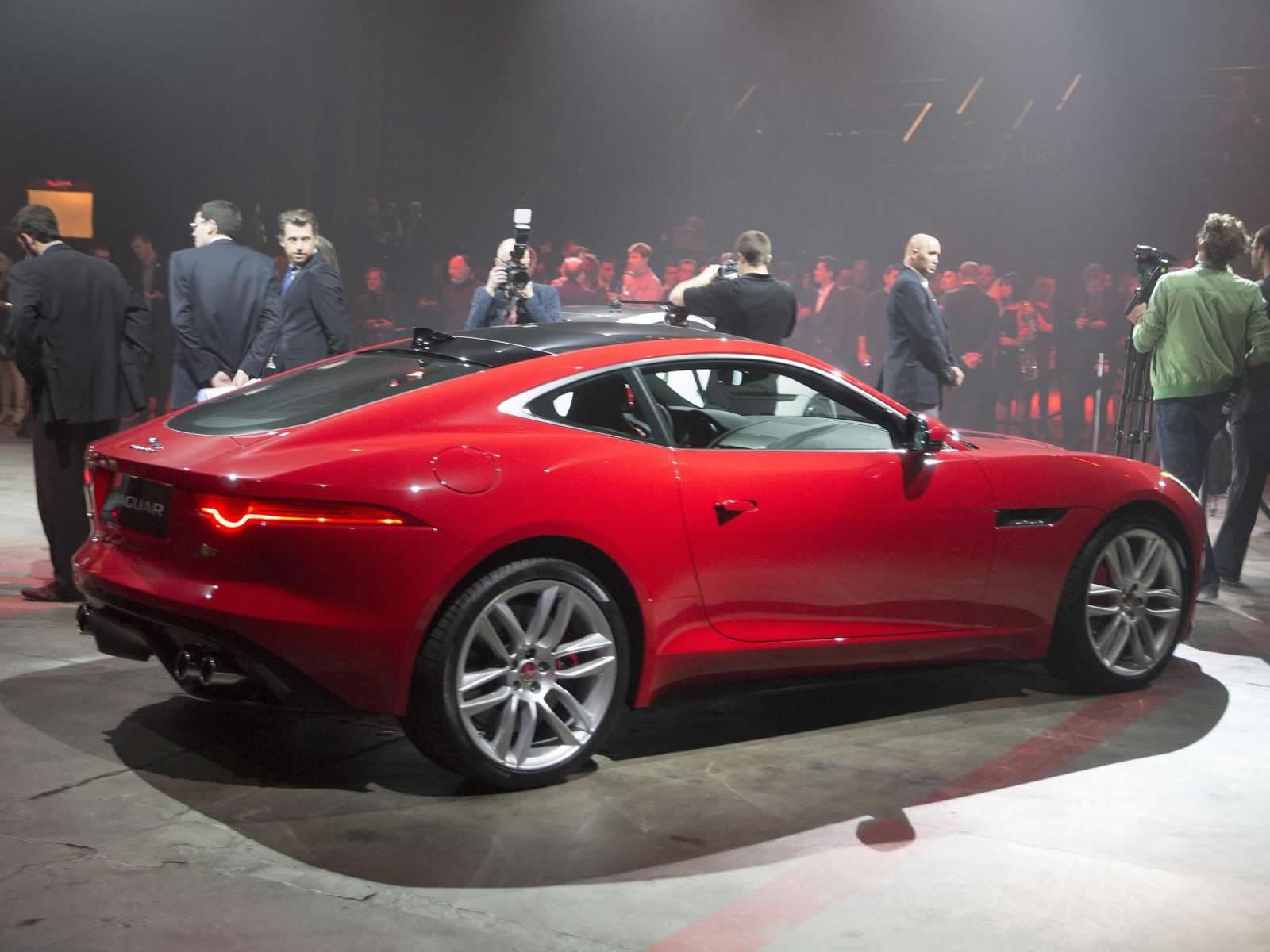JAGUAR F-TYPE COUPE R RESM GALERS