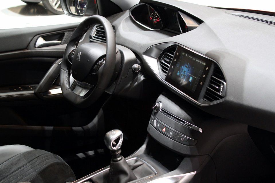 PEUGEOT 308 SW CENEVRE RESM GALERS