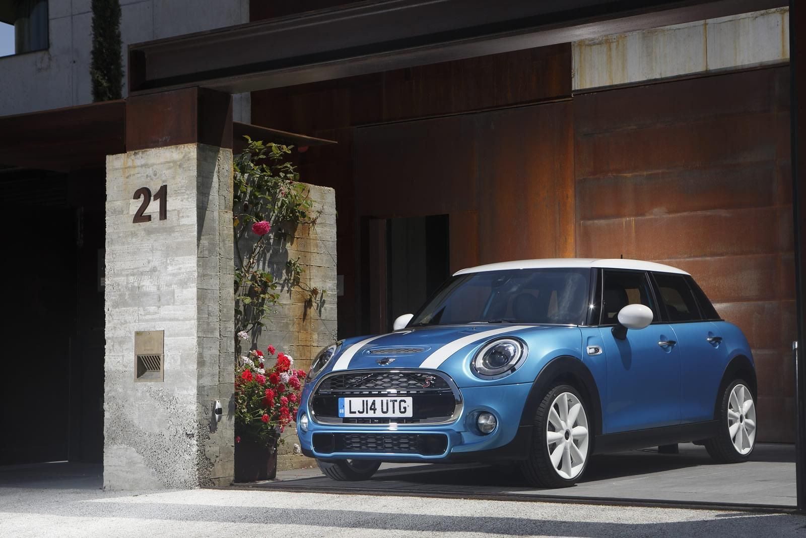 YEN BE KAPILI MN COOPER S DETAYLI RESM GALERS
