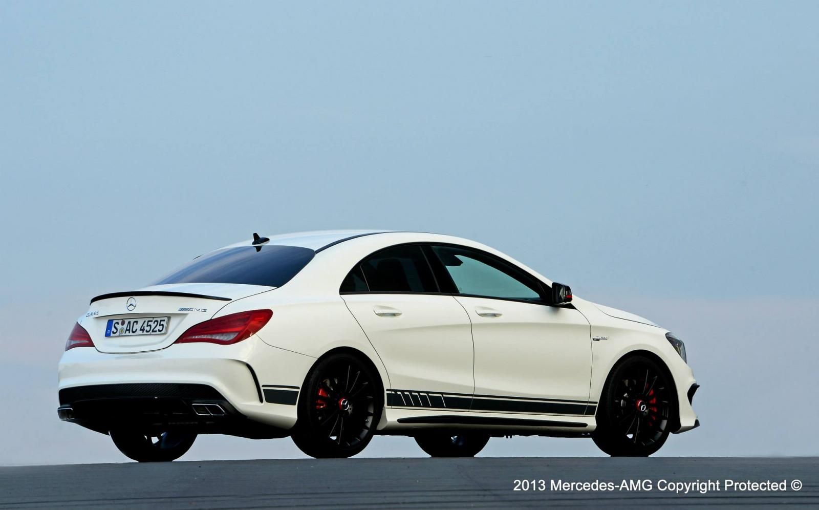 YEN MERCEDES CLA 45 AMG EDTON 1 RESM GALER