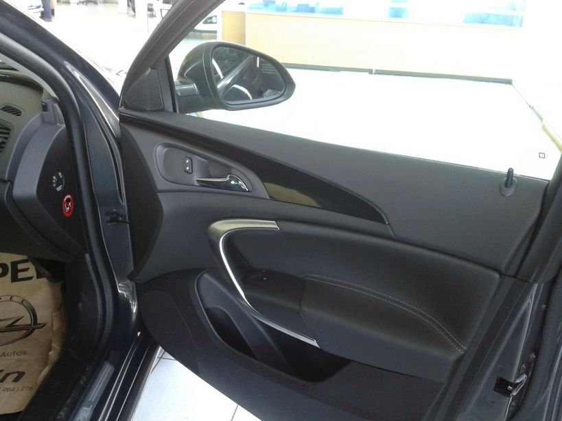 YEN 2014 MAKYAJLI OPEL NSGNA SATITA RESM GALERS