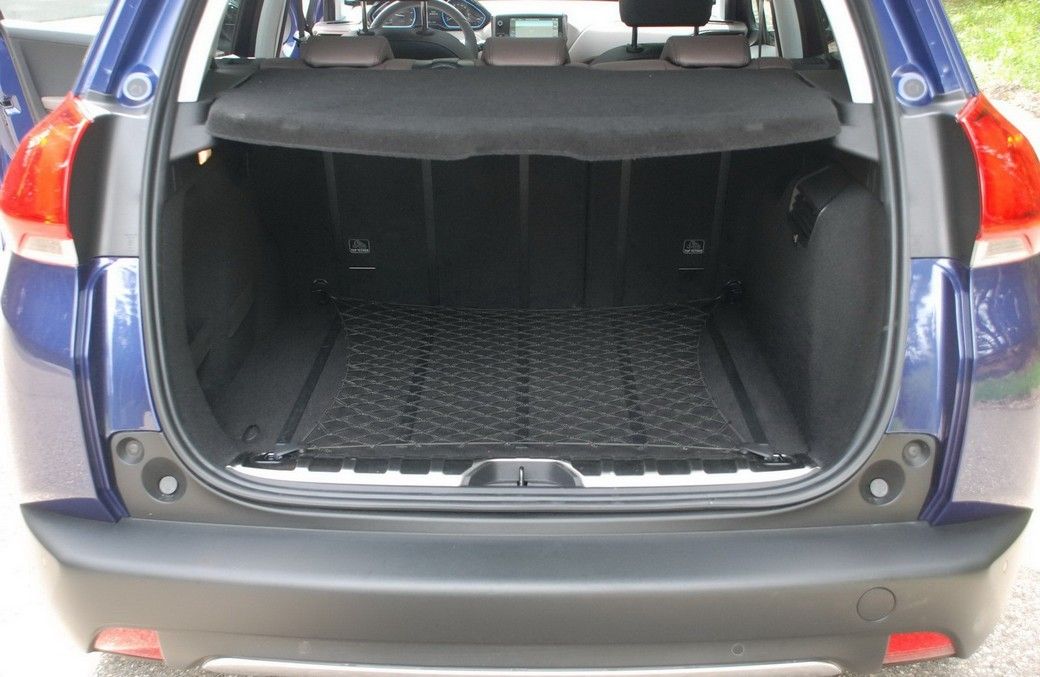 YEN PEUGEOT 2008 AVRUPA'DA YOLLARDA RESM GALERS