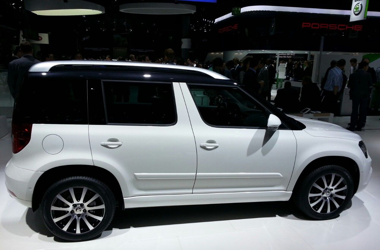 YEN� SKODA YET� FRANKFURT LANSMAN RES�M GALER�S�