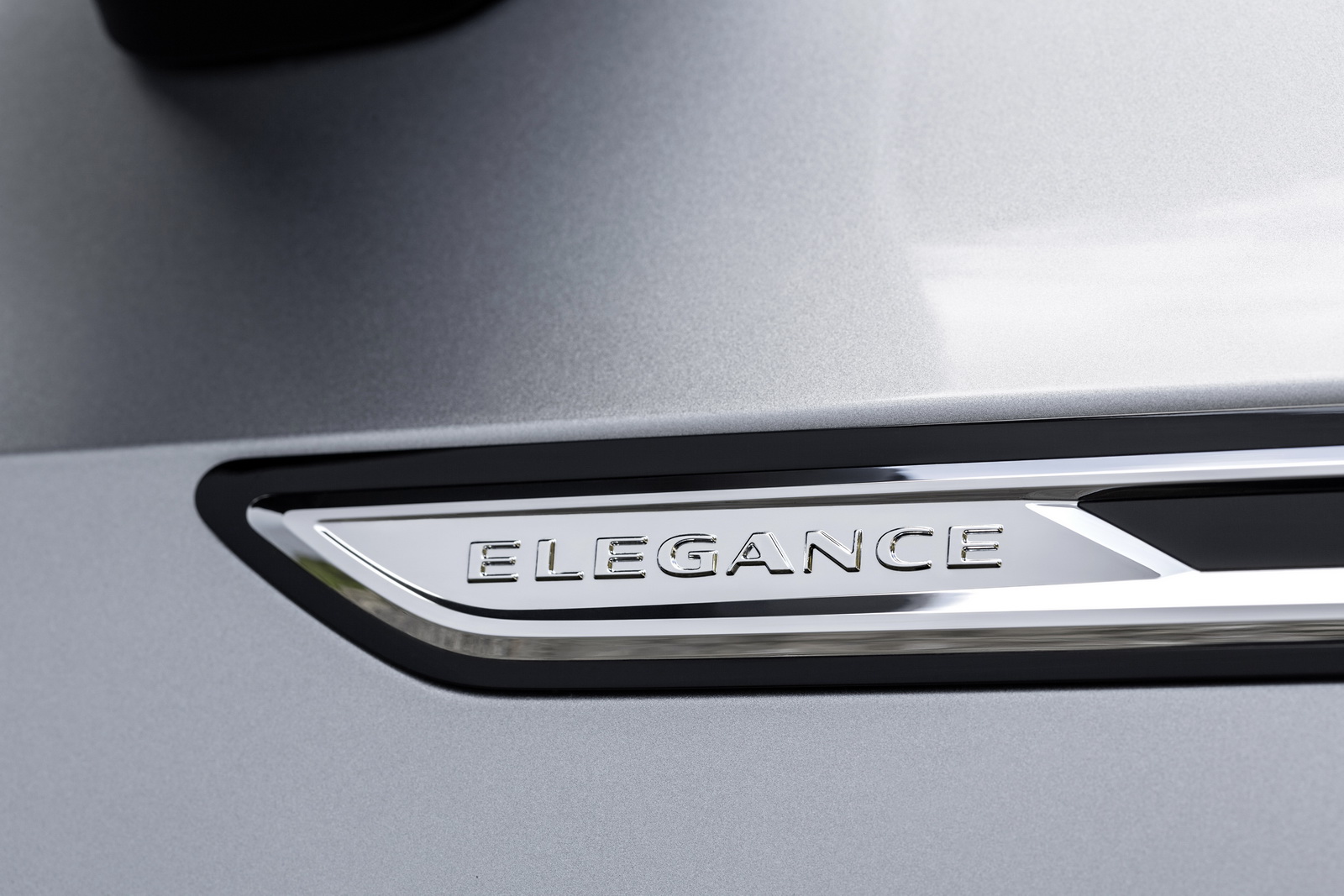VW Arteon Detayl Resim Galerisi