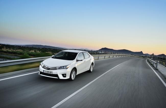 YEN TOYOTA COROLLA AYRINTILI RESM GALERS