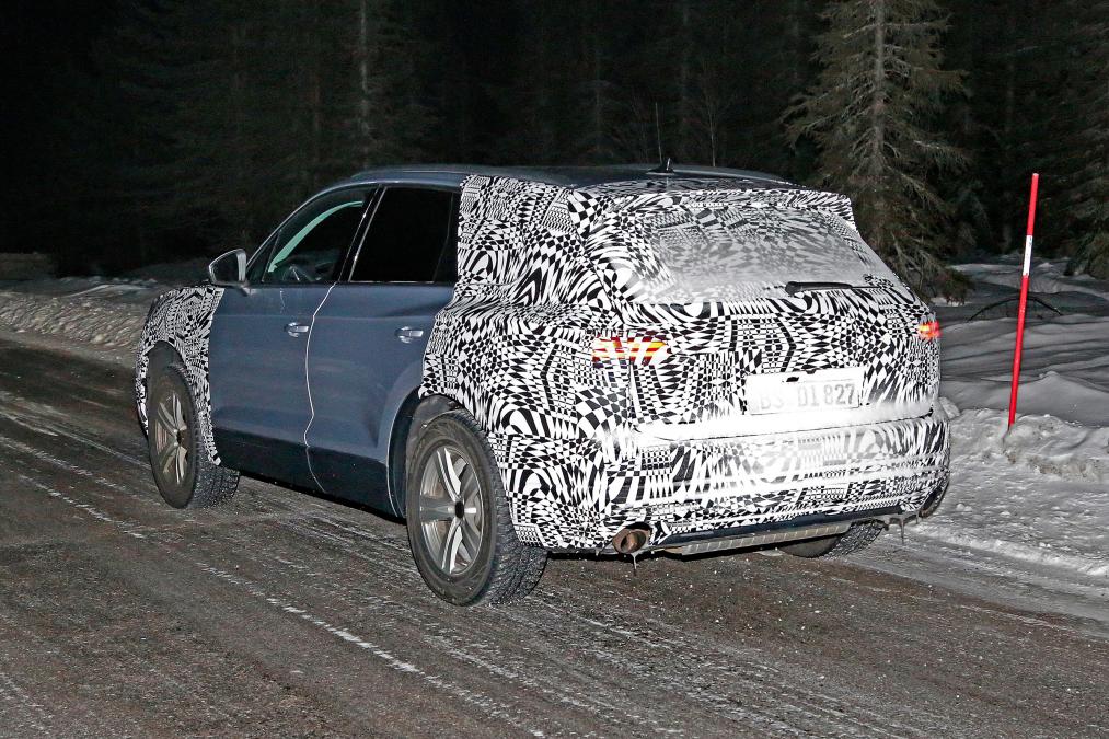2018 VW Touareg resimleri