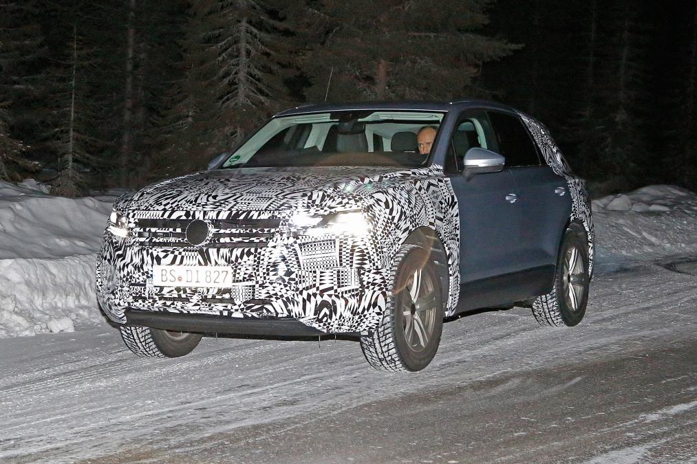 2018 VW Touareg resimleri