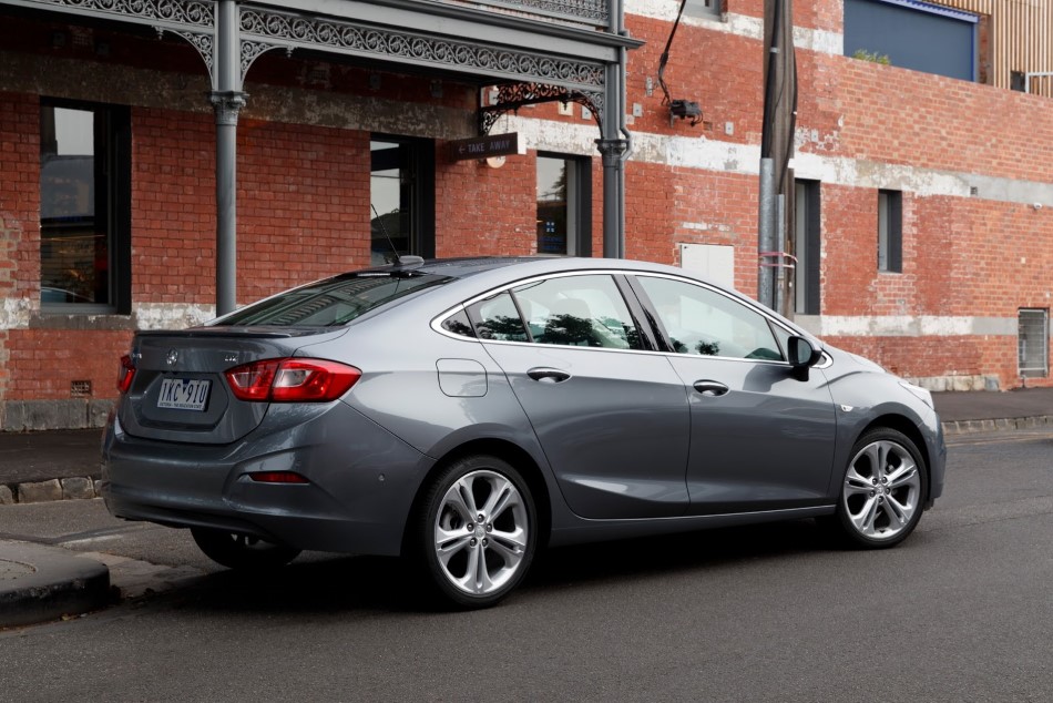 2017 Opel (Holden) Astra Sedan resim galerisi