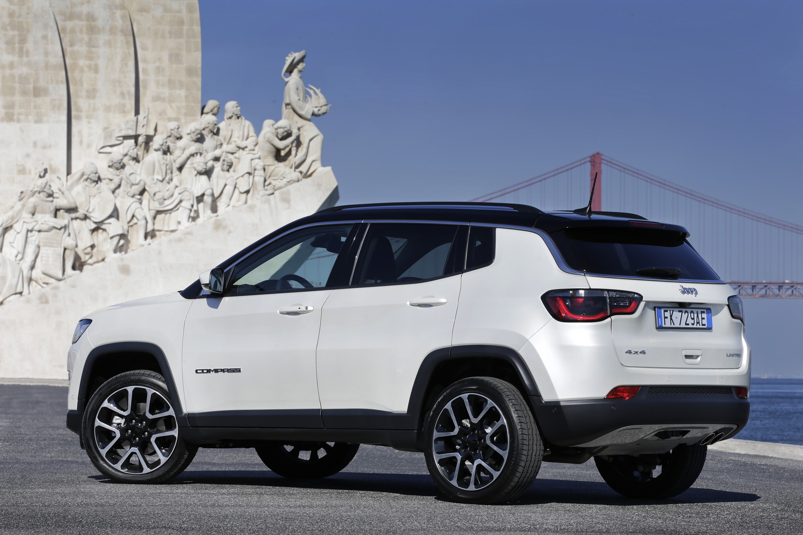 Yeni Jeep Compass resim galerisi