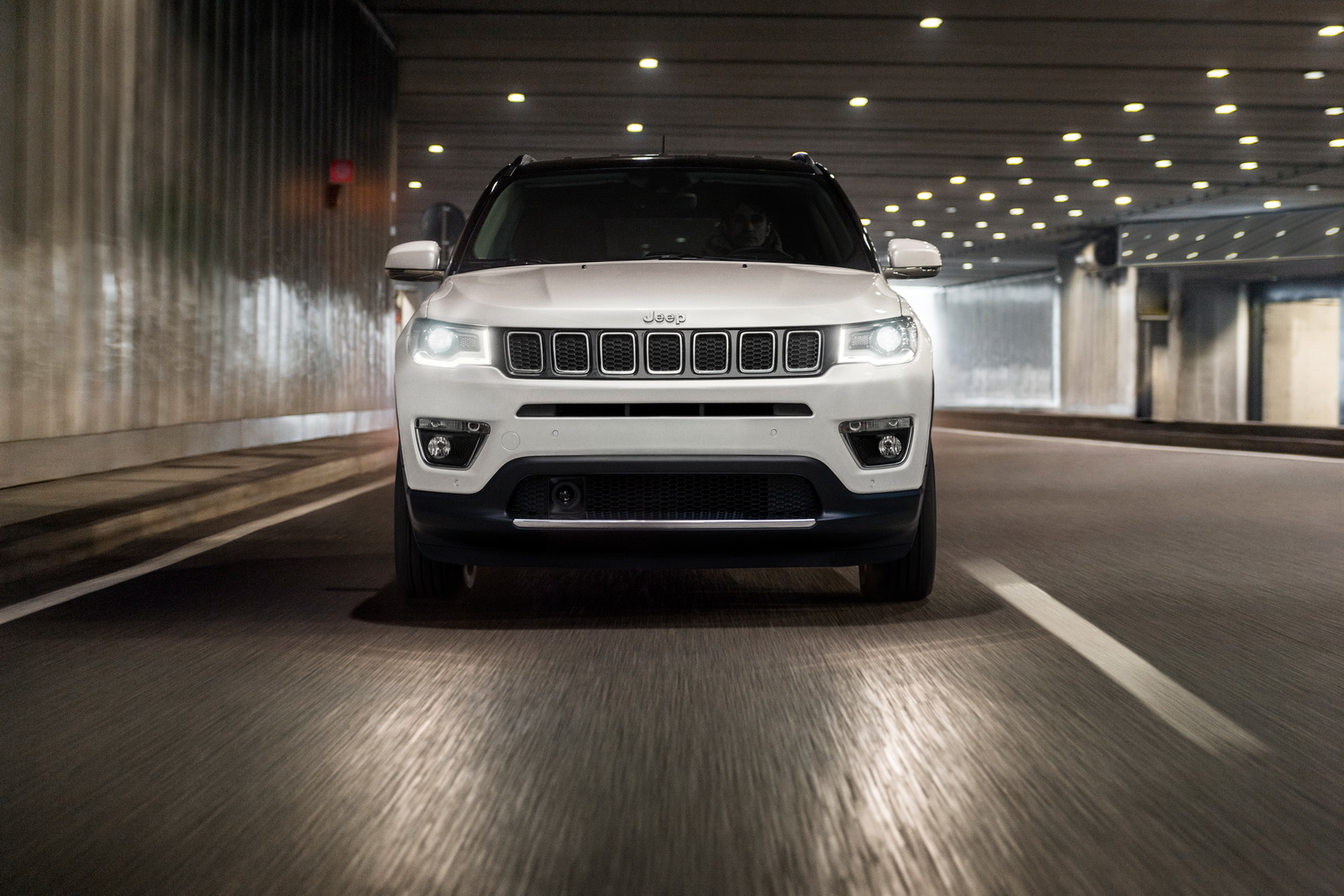 Yeni Jeep Compass resim galerisi