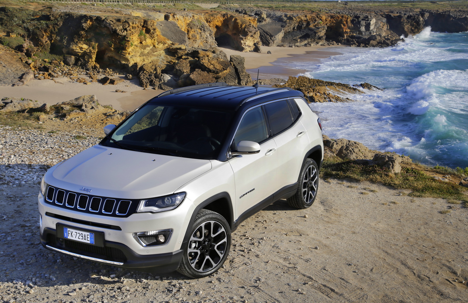 Yeni Jeep Compass resim galerisi