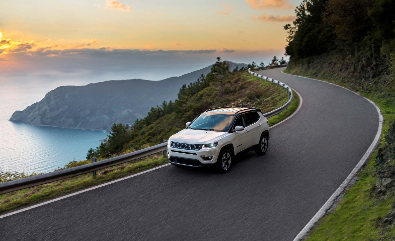 Yeni Jeep Compass resim galerisi