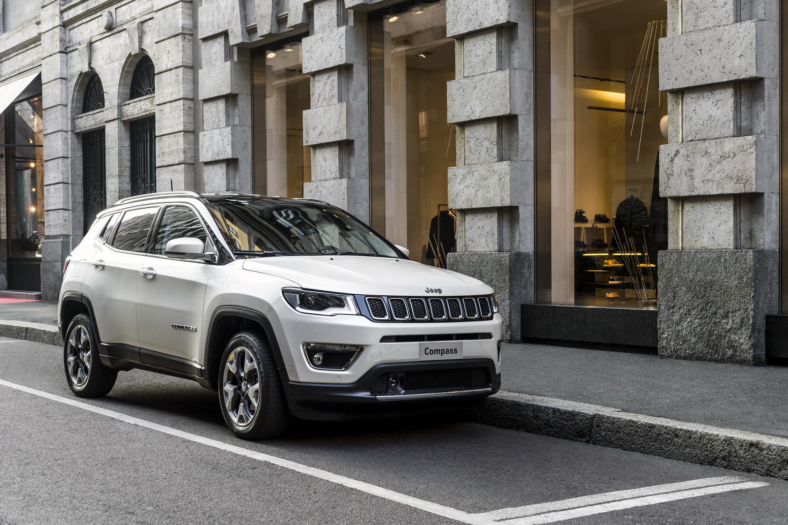 Yeni Jeep Compass resim galerisi