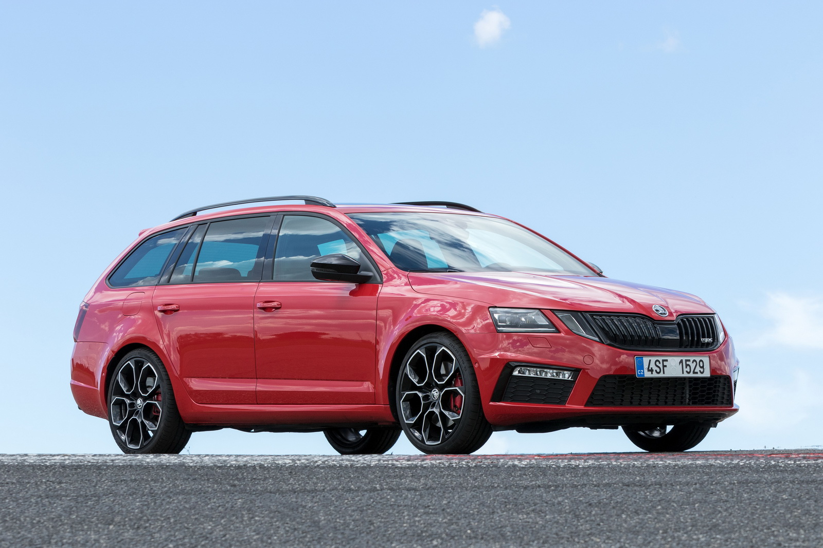 Skoda Octavia RS 245 resim galerisi