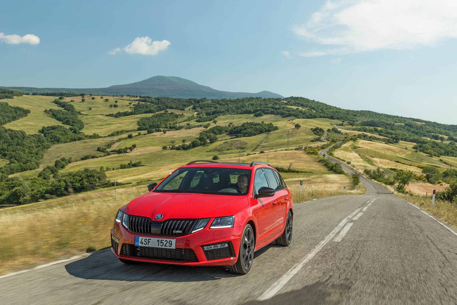 Skoda Octavia RS 245 resim galerisi