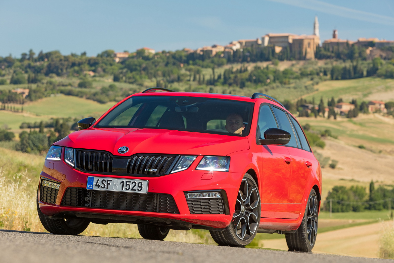 Skoda Octavia RS 245 resim galerisi