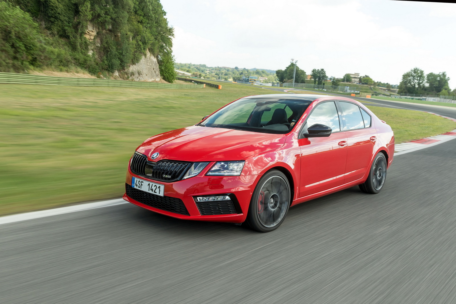 Skoda Octavia RS 245 resim galerisi