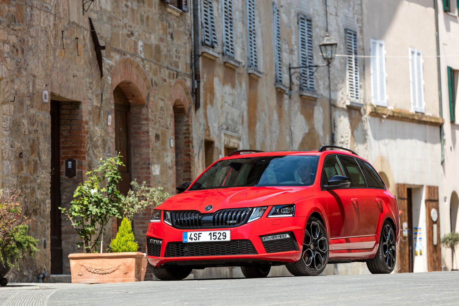 Skoda Octavia RS 245 resim galerisi