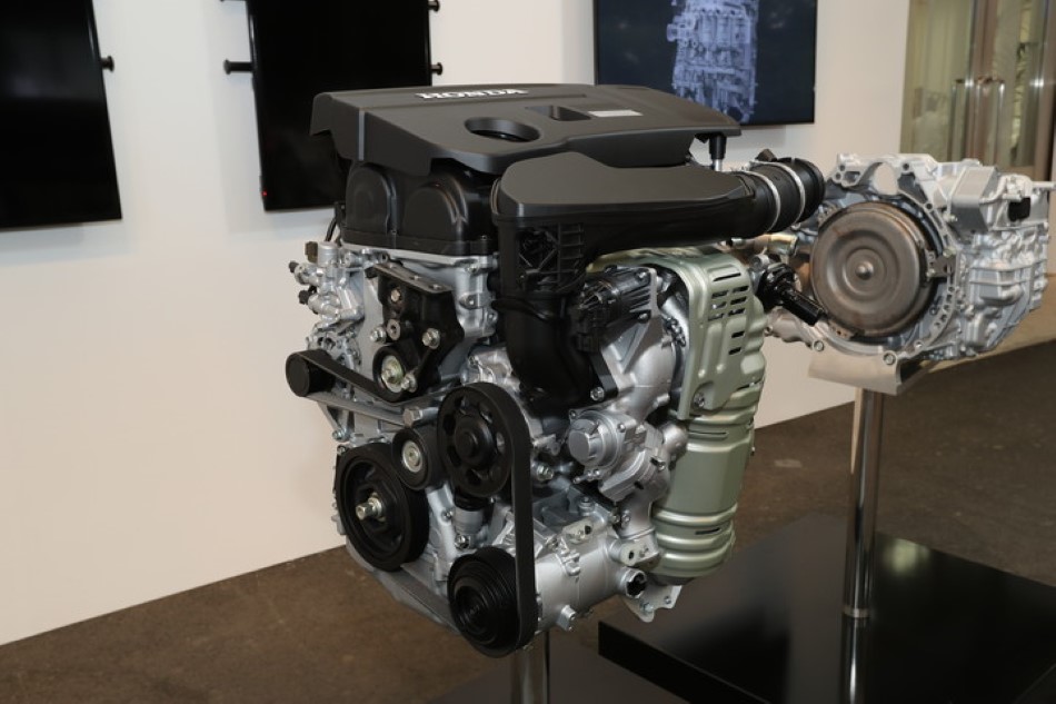 Yeni 10. nesil Honda Accord resim galerisi