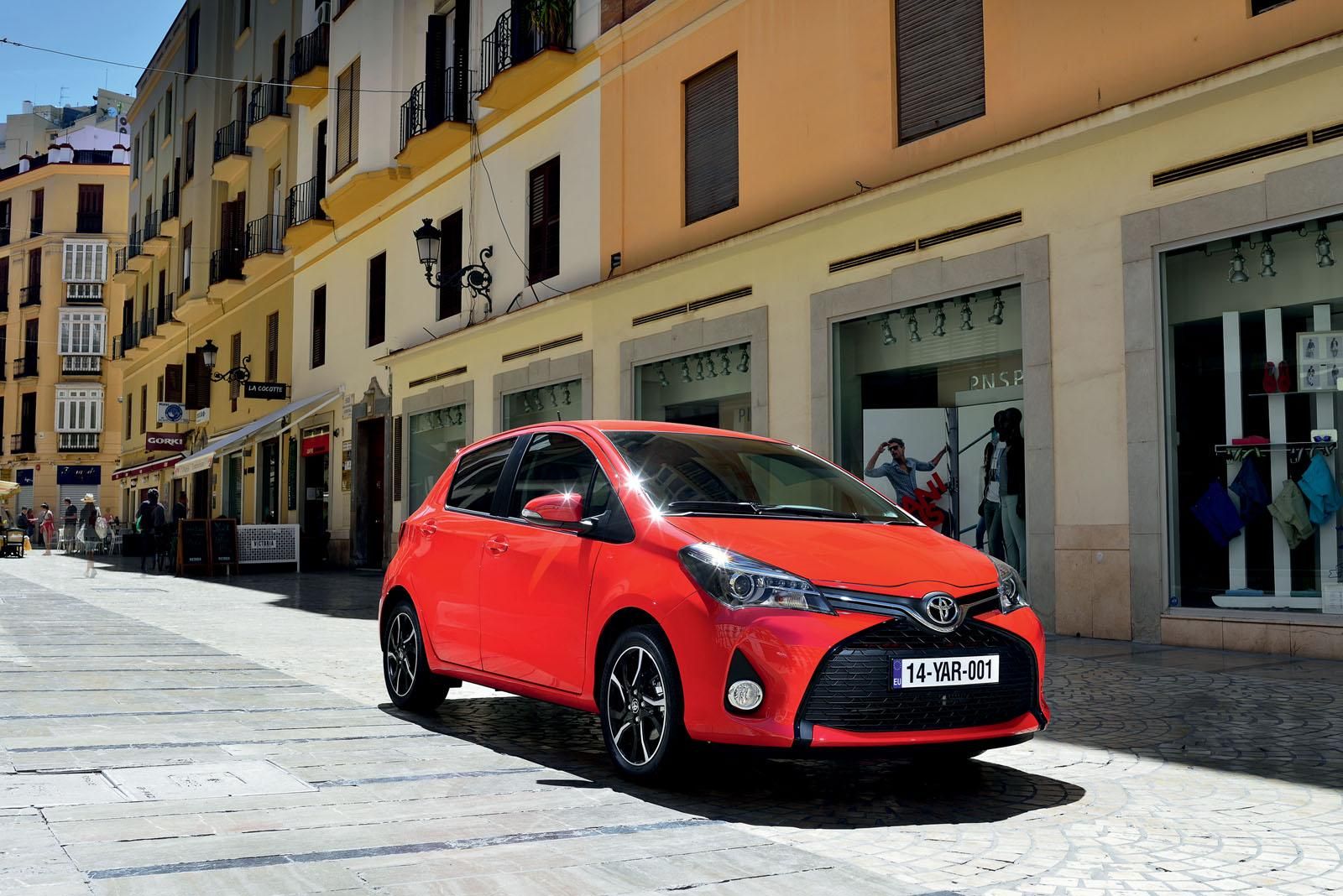 YEN 2015 MAKYAJLI TOYOTA YARS DETAYLI RESM GALERS