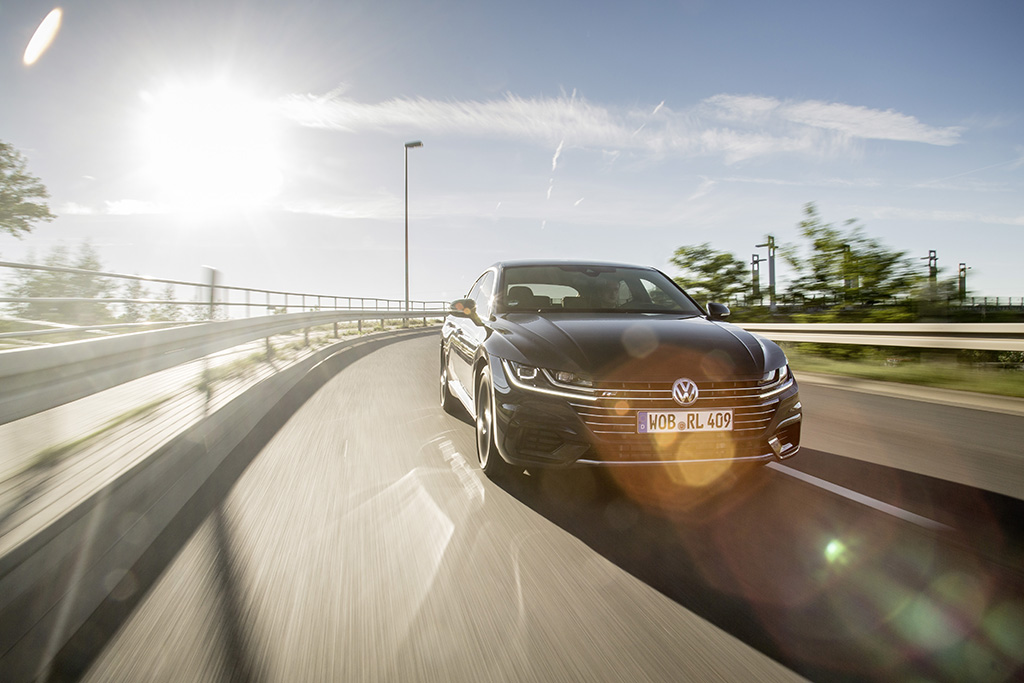 VW Arteon R-Line resim galerisi
