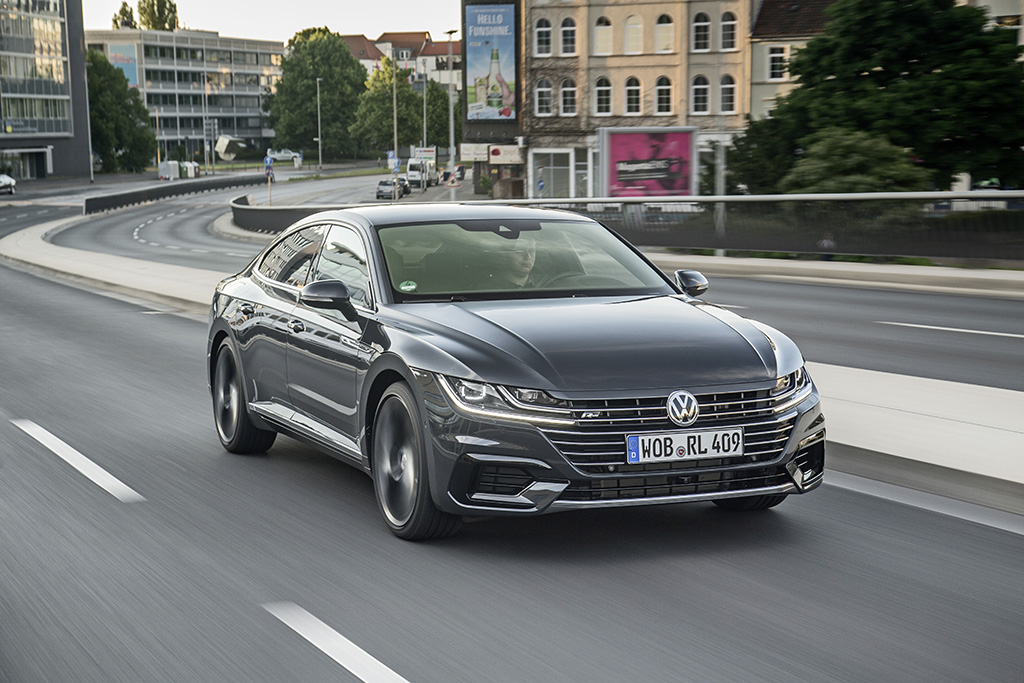 VW Arteon R-Line resim galerisi