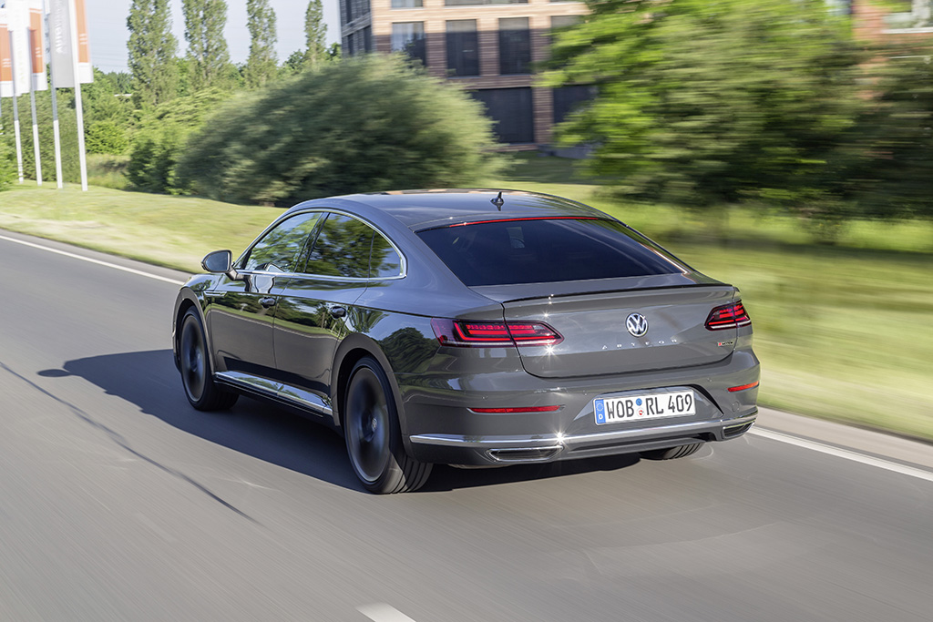 VW Arteon R-Line resim galerisi