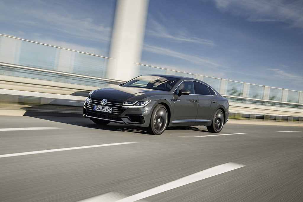 VW Arteon R-Line resim galerisi