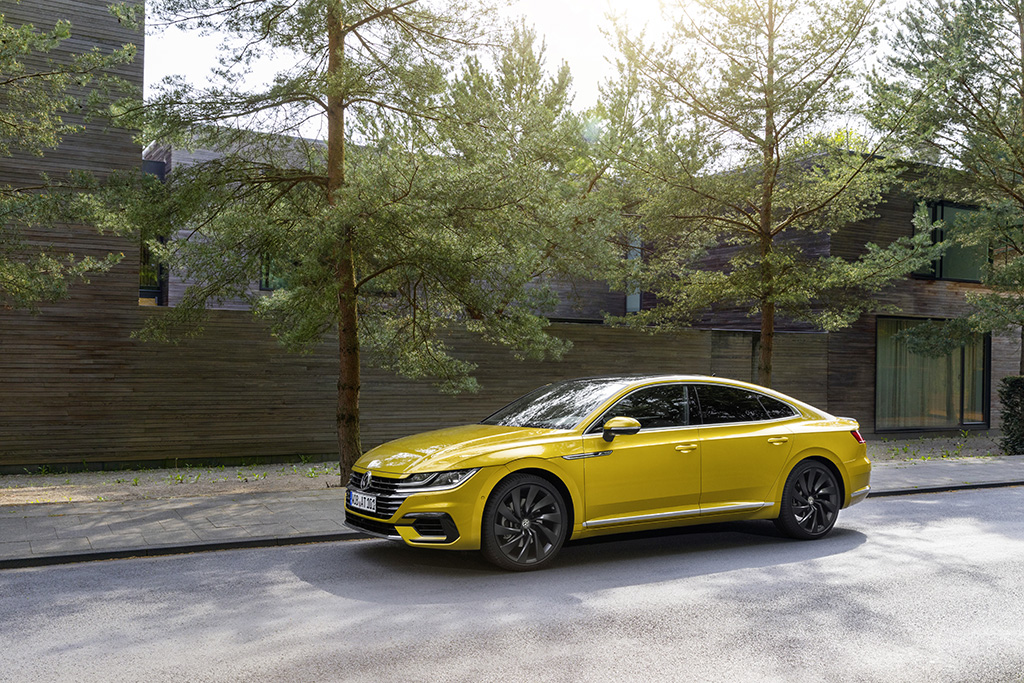 VW Arteon R-Line resim galerisi