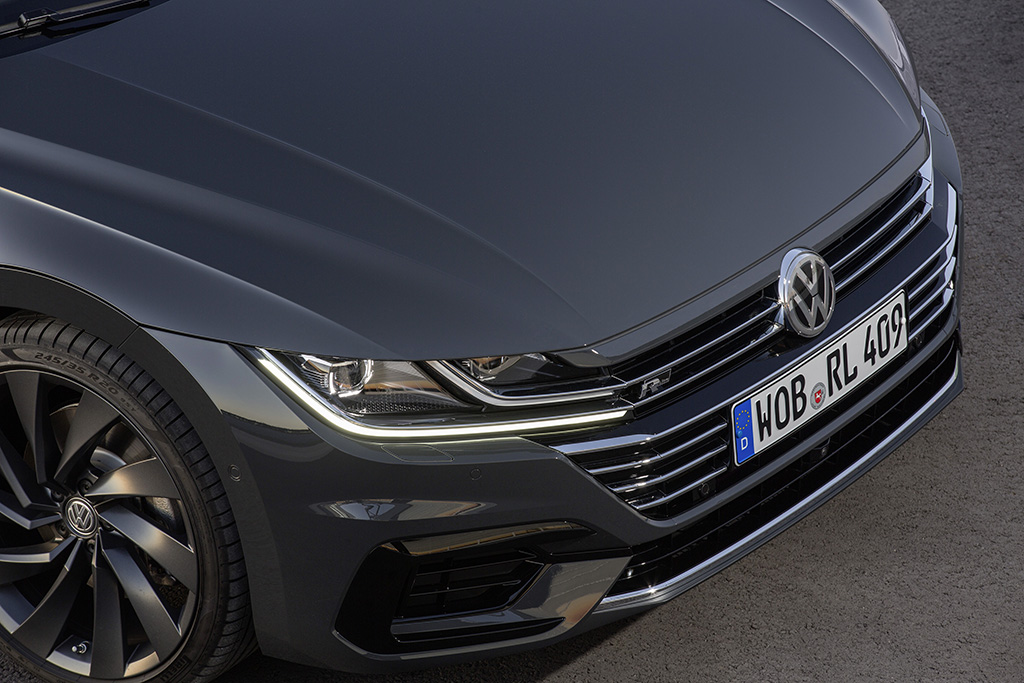 VW Arteon R-Line resim galerisi