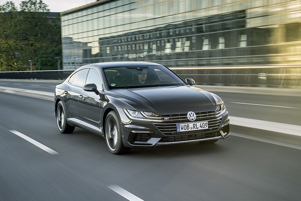 VW Arteon R-Line resim galerisi