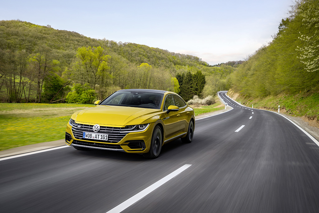 VW Arteon R-Line resim galerisi
