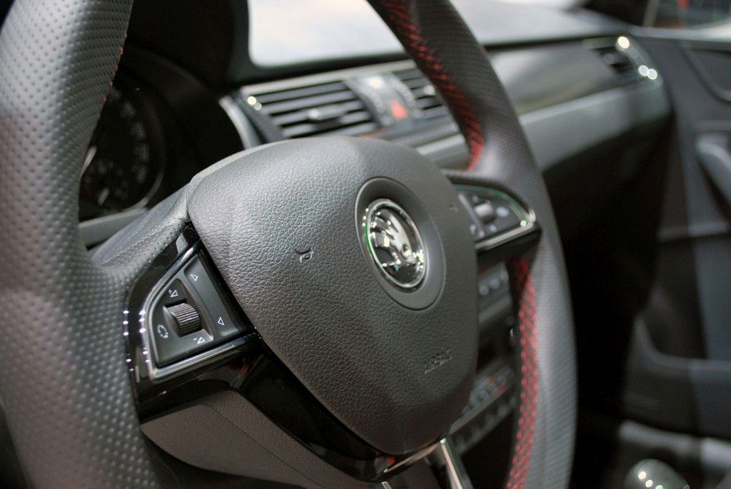 YEN RAPD SPACEBACK FRANKFURT LANSMAN RESM GALERS