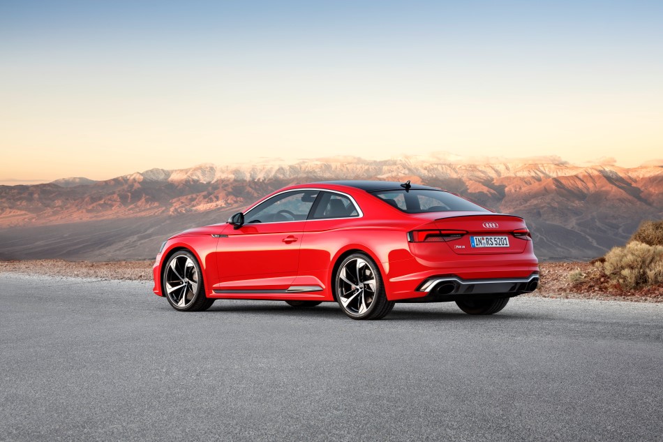 Yeni Audi RS 5 Coupe resim galerisi
