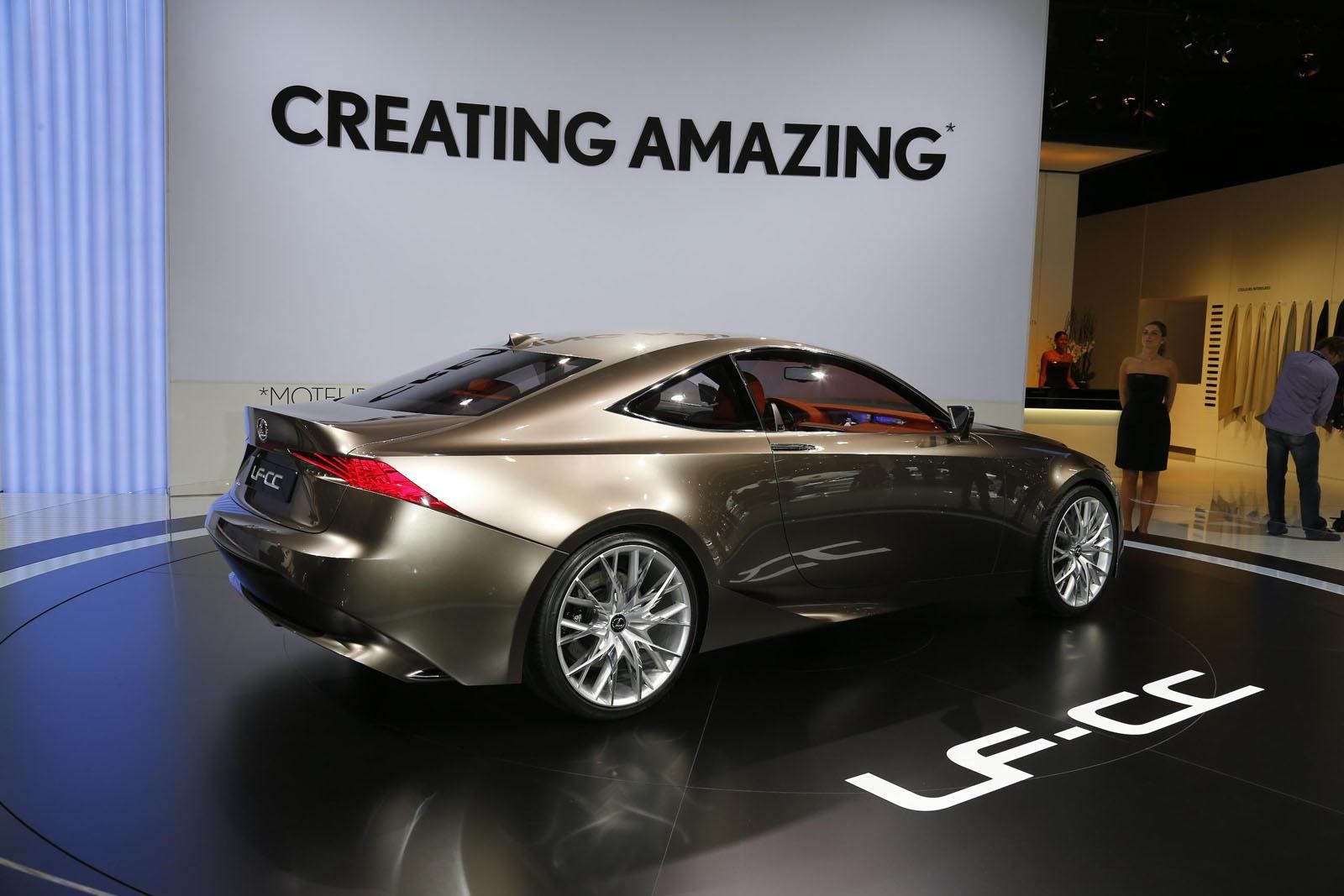 LEXUS LF CC GALER